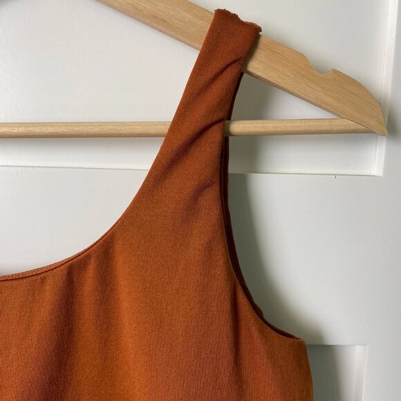 Avec Les Filles S/M Rust Orange Activewear Tank Top - Picture 2 of 5